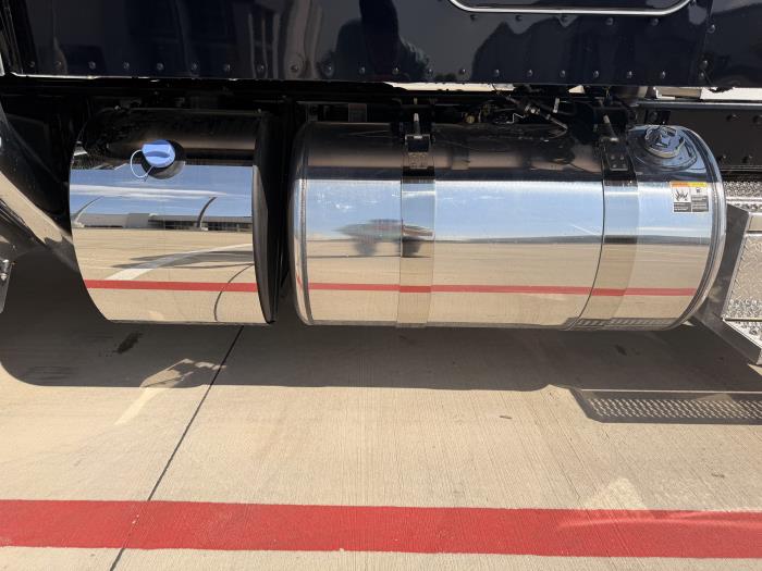 2027 Peterbilt 589-13