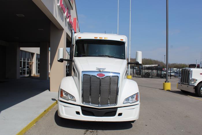 2023 Peterbilt 579-1