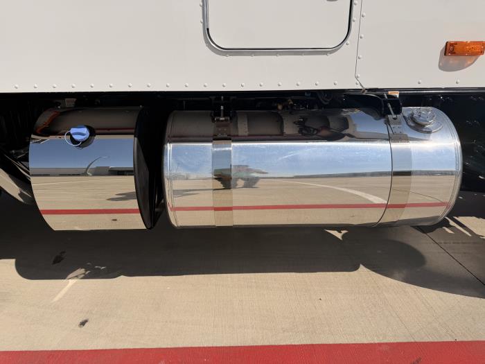 2027 Peterbilt 589-15