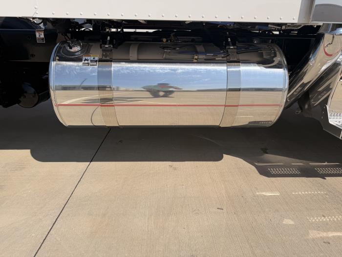 2027 Peterbilt 589-18