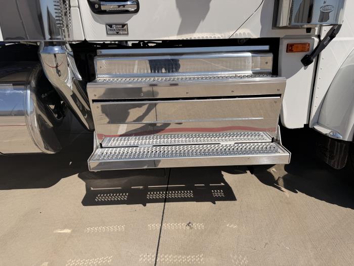 2027 Peterbilt 589-20