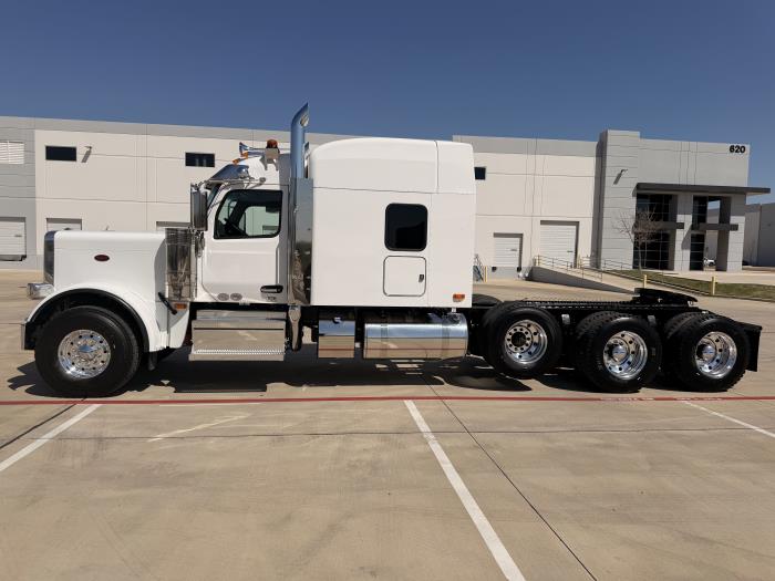 2027 Peterbilt 589-8