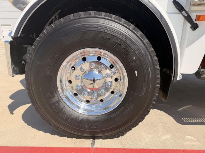 2027 Peterbilt 589-9