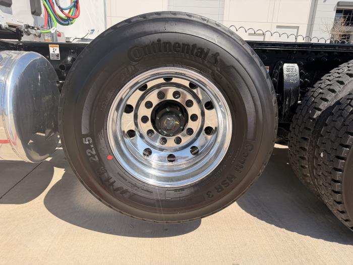 2027 Peterbilt 589-11