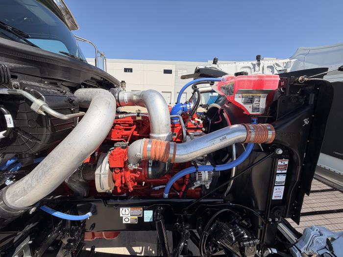 2027 Peterbilt 589-18