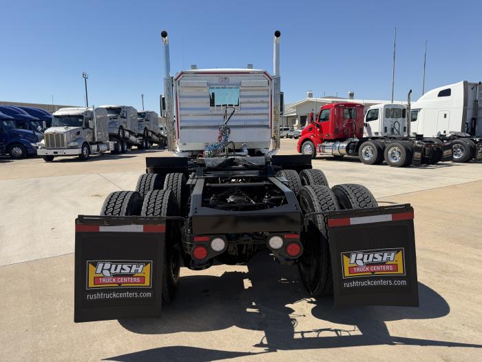 2021 Peterbilt 567-3