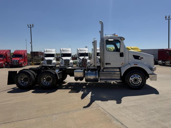 2021 Peterbilt 567-5