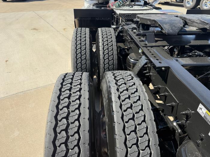 2021 Peterbilt 567-12