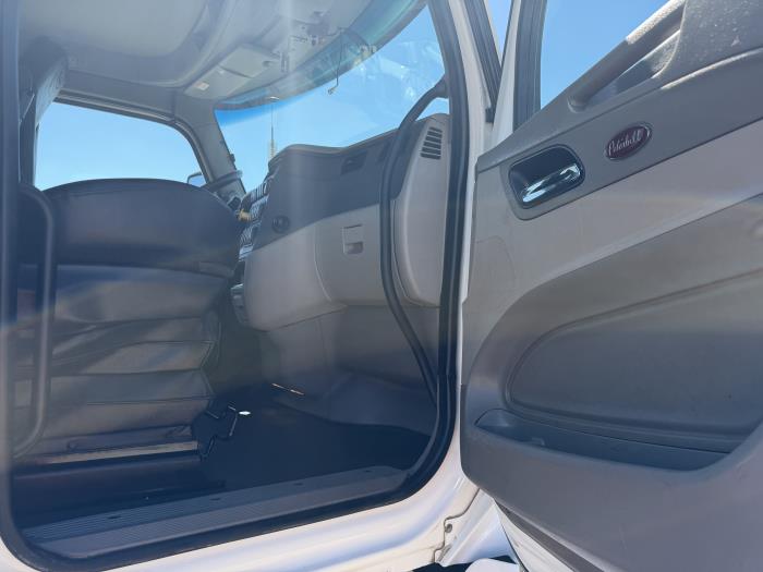 2021 Peterbilt 567-22