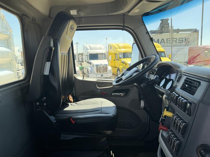 2021 Peterbilt 567-23