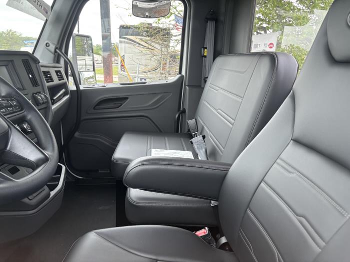 2026 Peterbilt 536-8