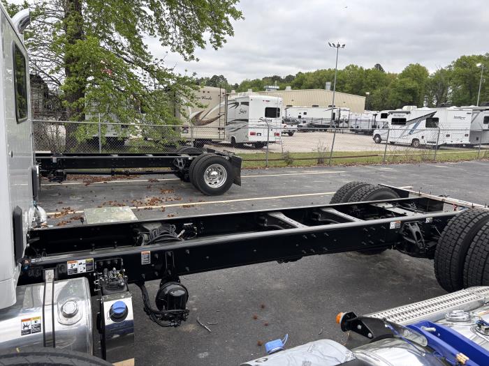 2026 Peterbilt 537-7