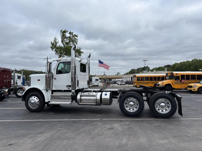2027 Peterbilt 589-5