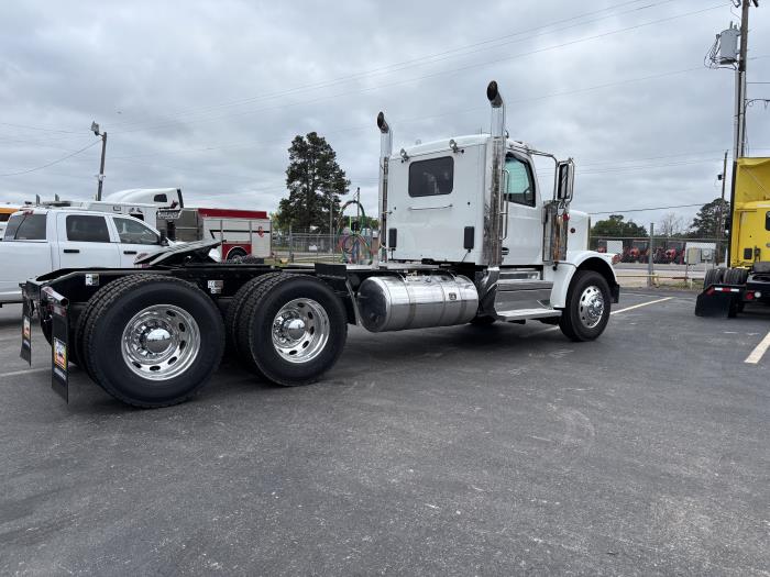 2027 Peterbilt 589-6
