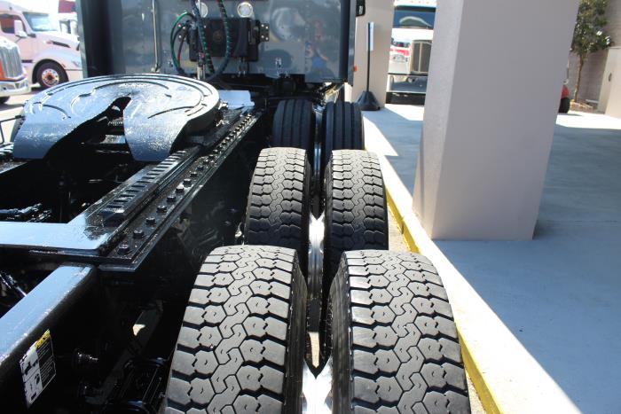 2025 Peterbilt 567-5