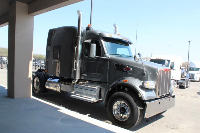 2025 Peterbilt 567-7