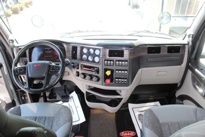 2025 Peterbilt 567-13