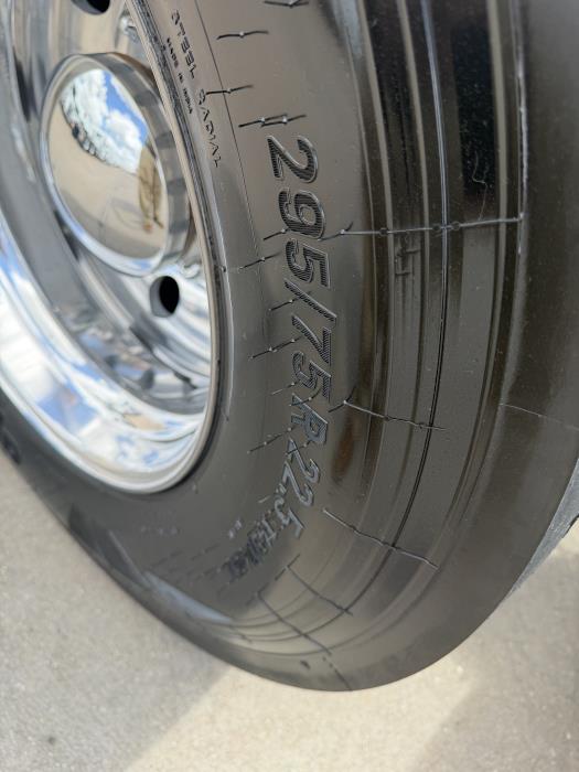 2019 Peterbilt 579-8