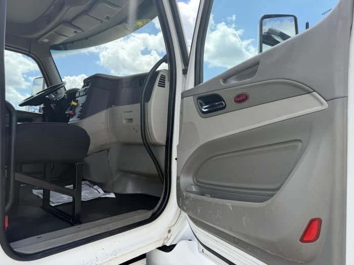 2019 Peterbilt 579-21