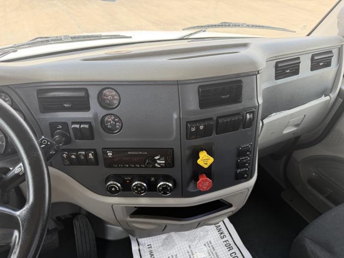 2019 Peterbilt 579-28