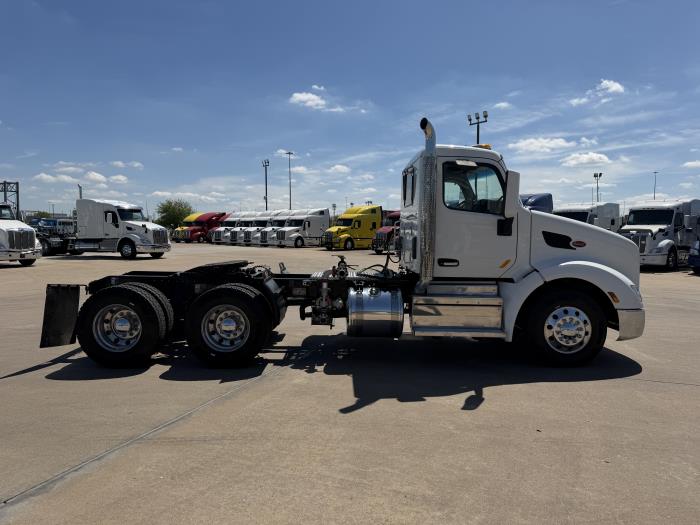 2020 Peterbilt 579-5