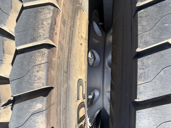 2020 Peterbilt 579-9