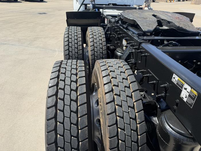 2020 Peterbilt 579-11