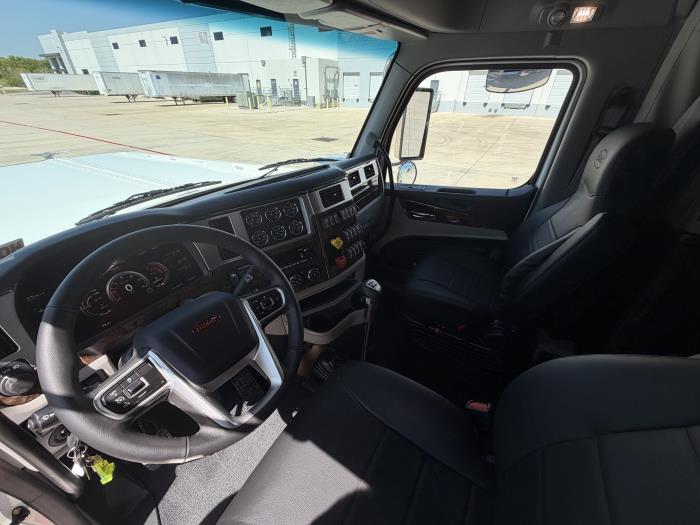 2027 Peterbilt 589-22