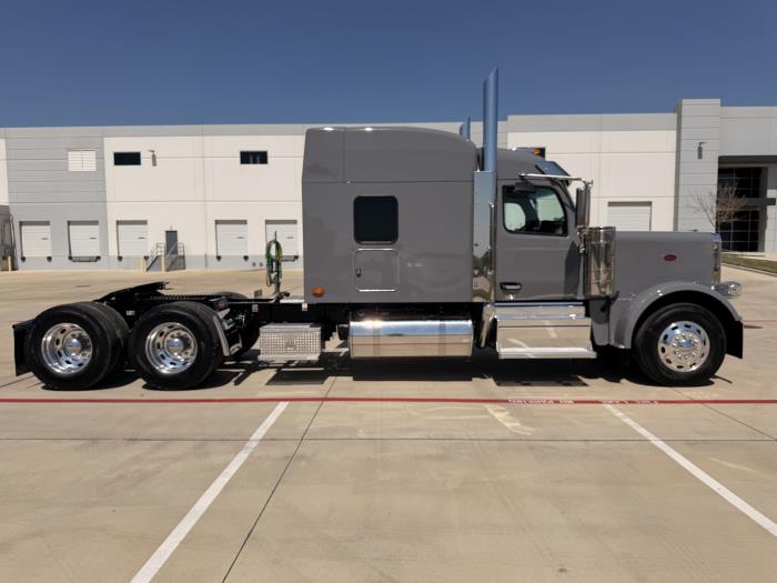 2027 Peterbilt 589-5