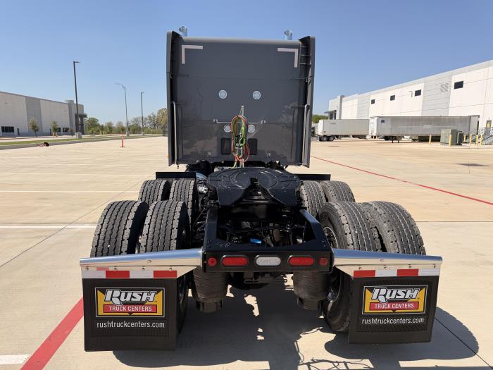 2027 Peterbilt 589-7
