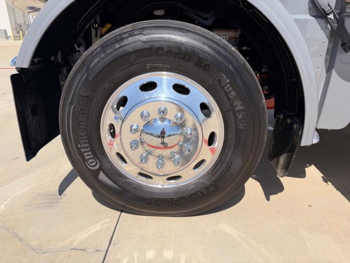 2027 Peterbilt 589-10