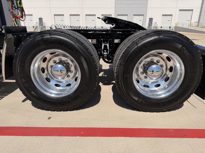 2027 Peterbilt 589-11