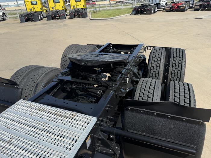 2020 Peterbilt 579-13