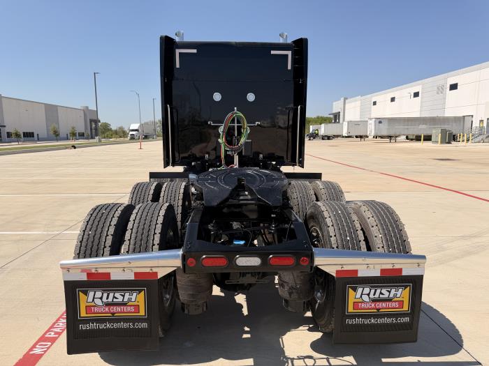 2027 Peterbilt 589-7