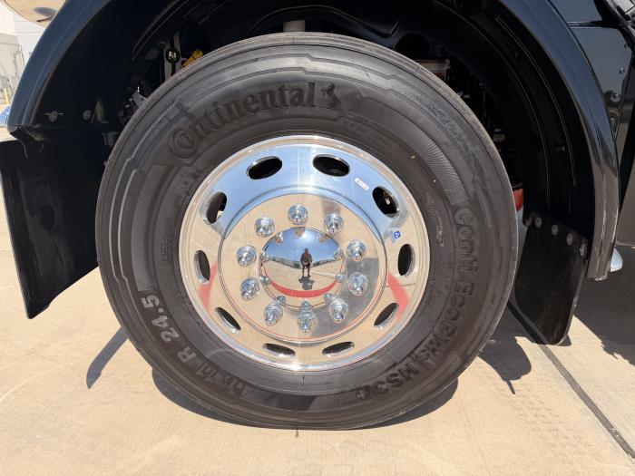 2027 Peterbilt 589-10