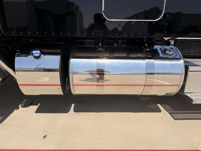 2027 Peterbilt 589-14