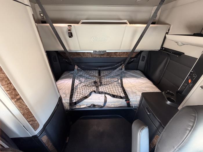 2027 Peterbilt 589-22