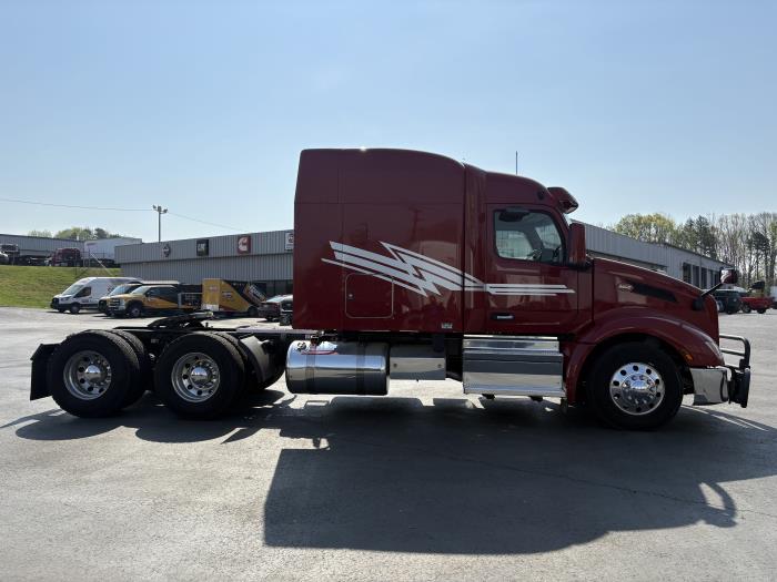 2022 Peterbilt 579-3