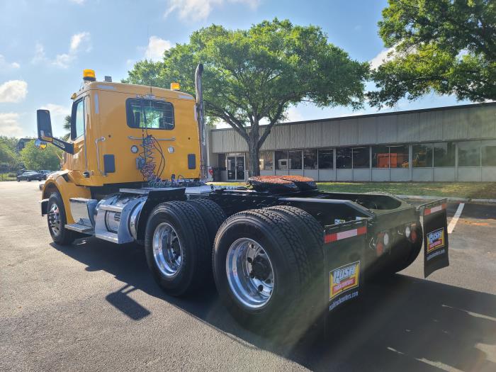 2020 Peterbilt 567-3