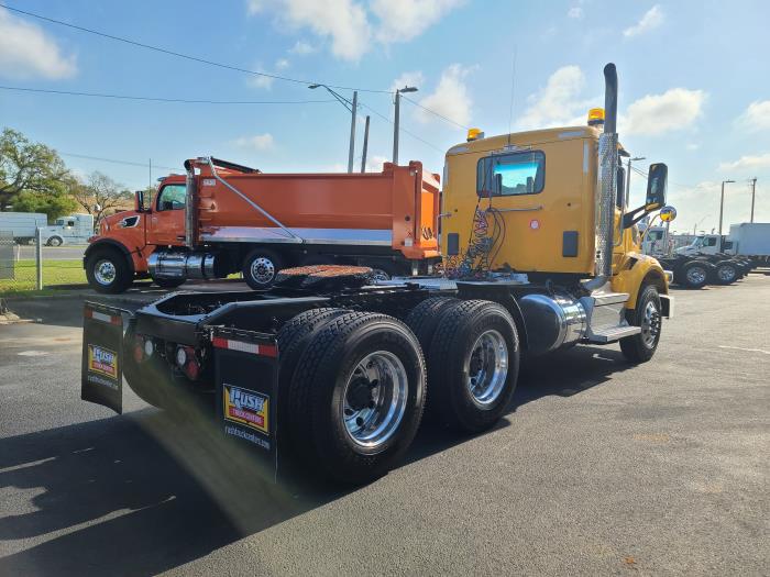 2020 Peterbilt 567-7