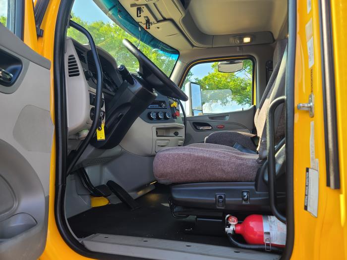 2020 Peterbilt 567-12