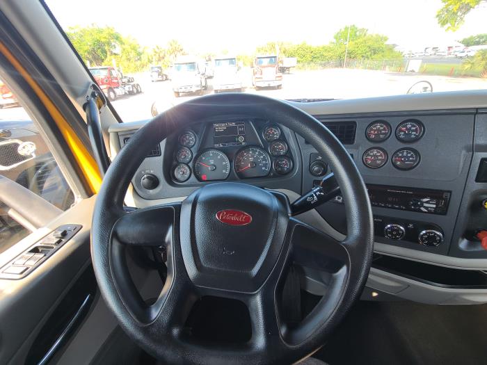 2020 Peterbilt 567-17