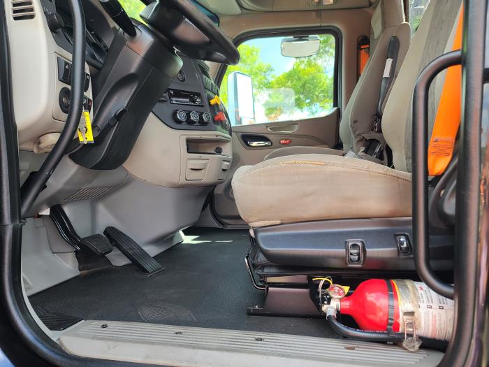 2020 Peterbilt 579-13