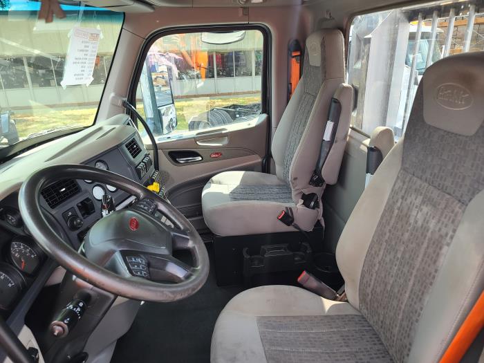 2020 Peterbilt 579-14