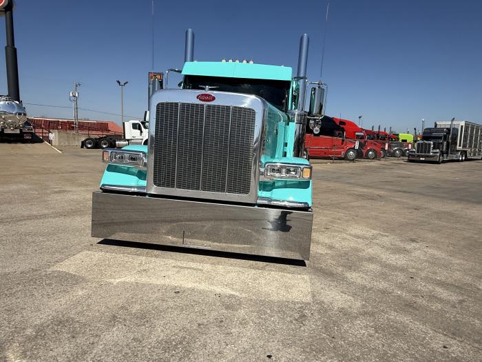 2027 Peterbilt 589-10