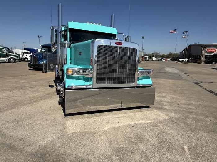 2027 Peterbilt 589-12