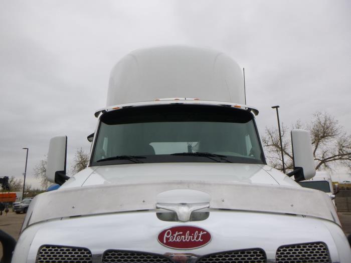 2020 Peterbilt 579-8