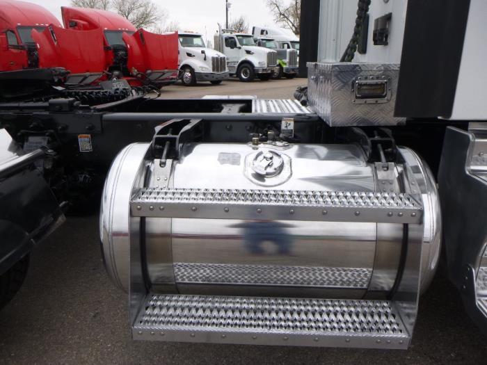 2020 Peterbilt 579-20