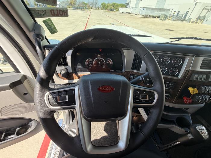 2027 Peterbilt 589-23