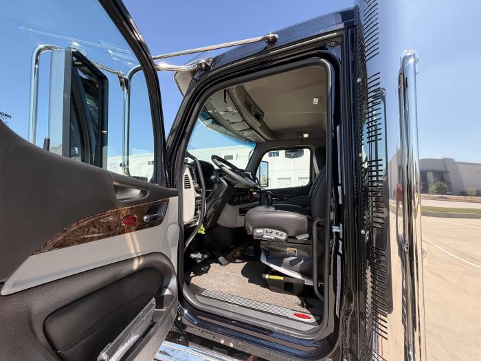 2027 Peterbilt 589-20